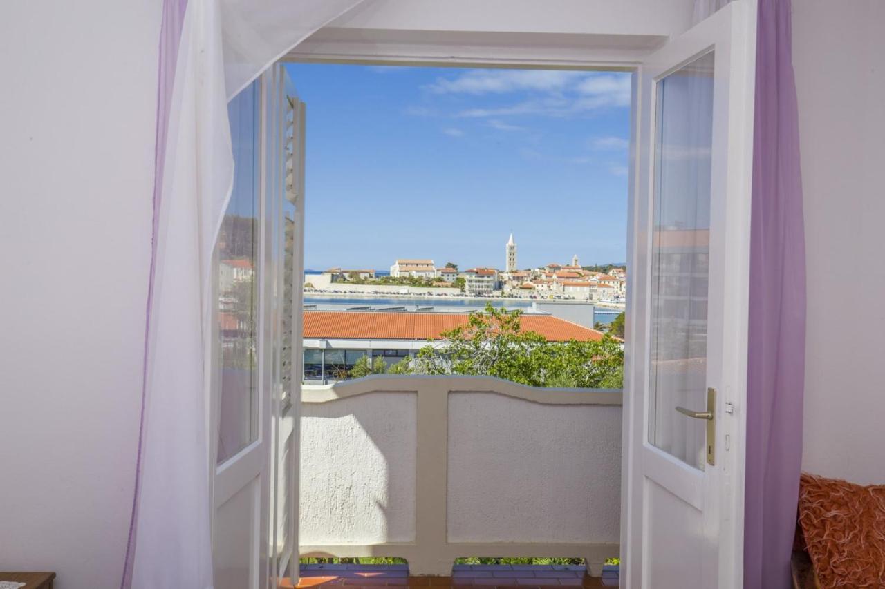 Rooms Padovan Banjol Екстер'єр фото