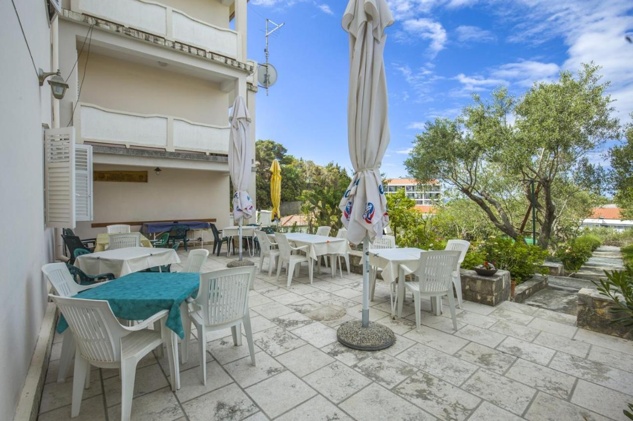Rooms Padovan Banjol Екстер'єр фото