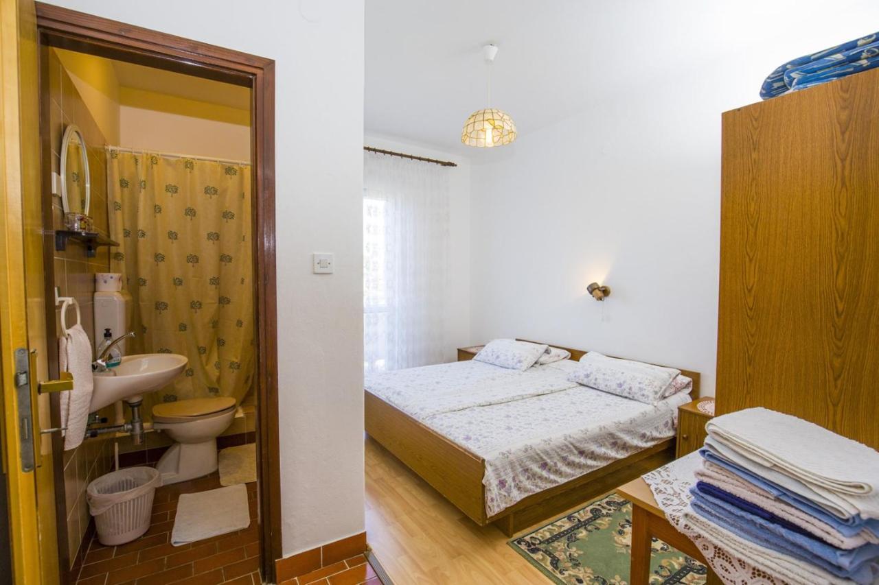 Rooms Padovan Banjol Екстер'єр фото